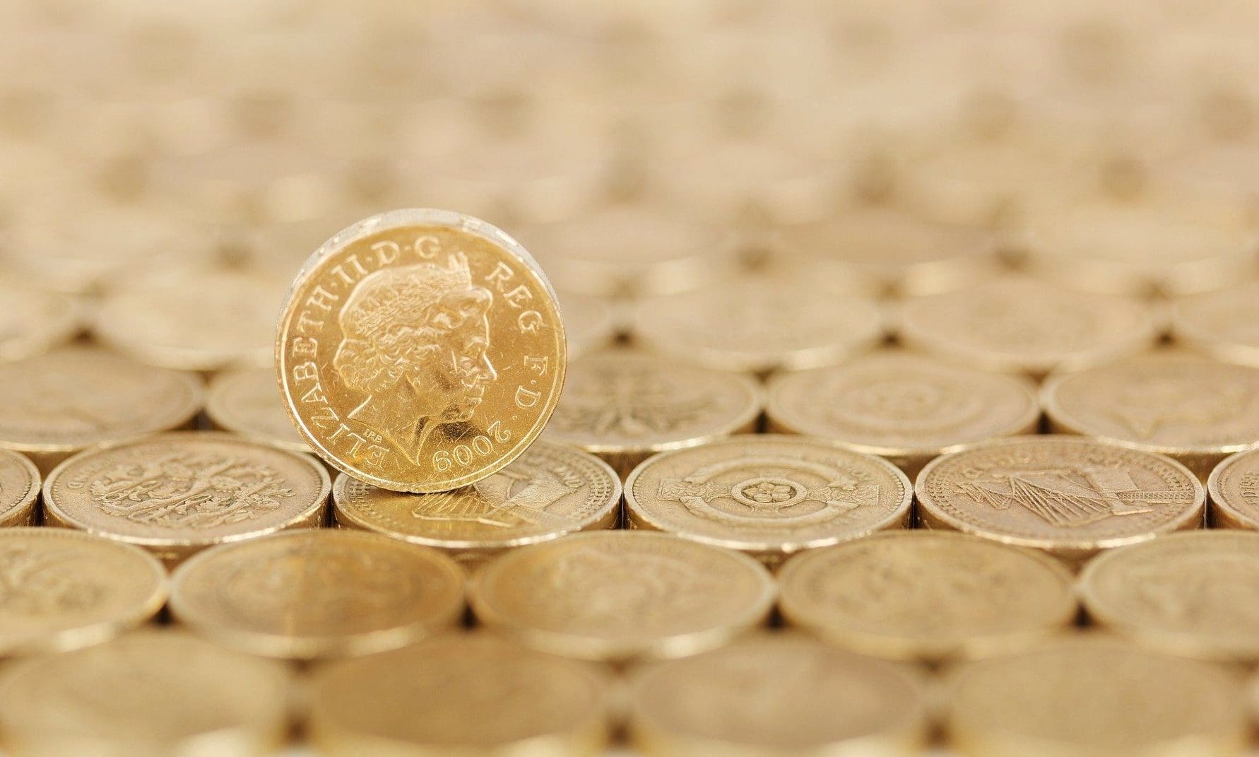Businesses are sitting on £115bn and waiting to splurge
