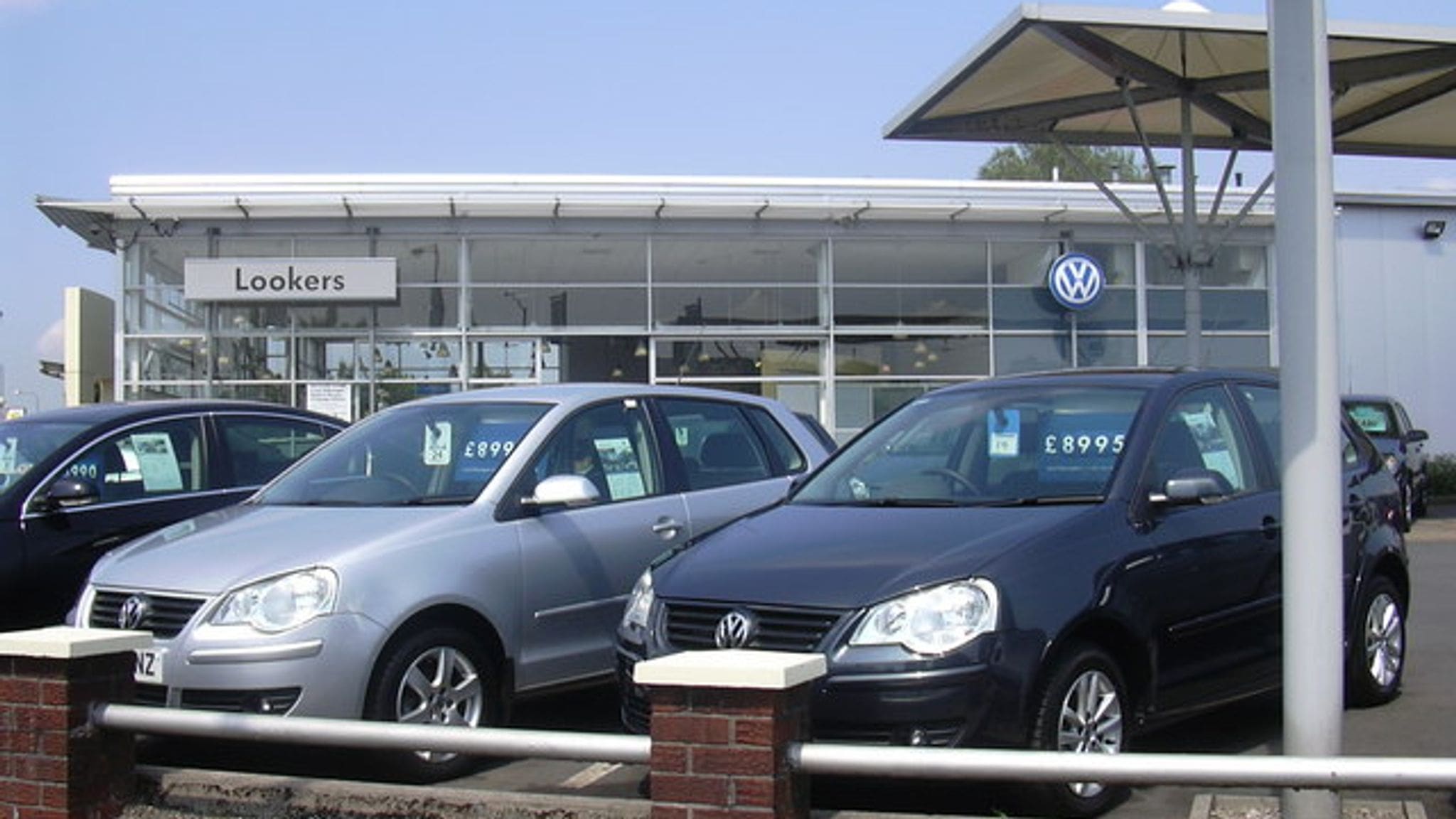 Lookers expands accounting probe