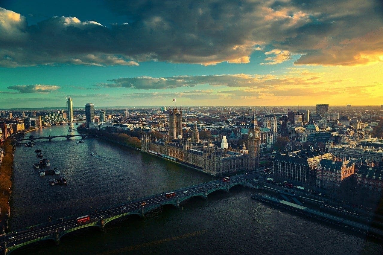 Moore Kingston Smith relocates London office