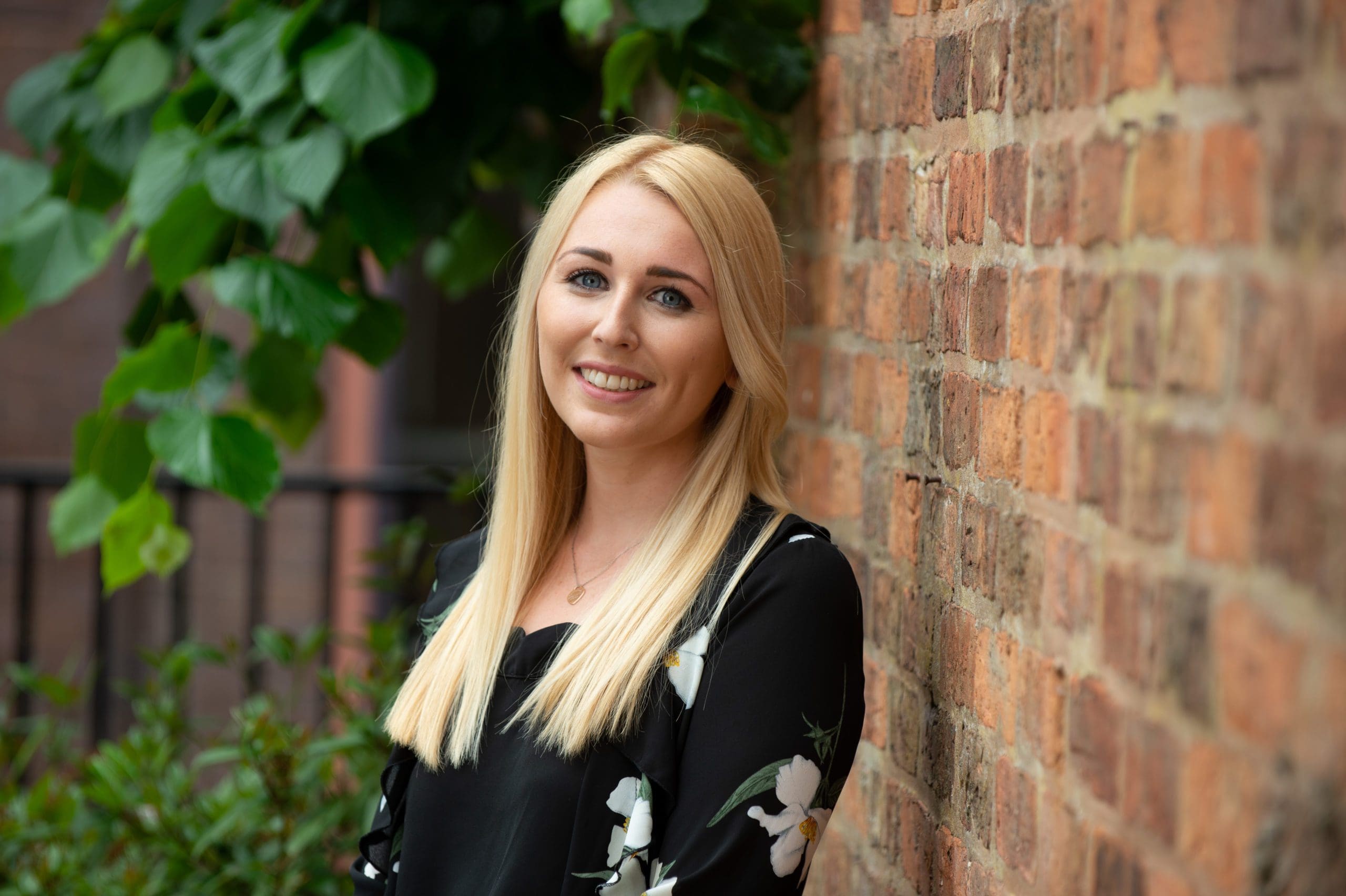 How should accountancy practices handle unfair online reviews?