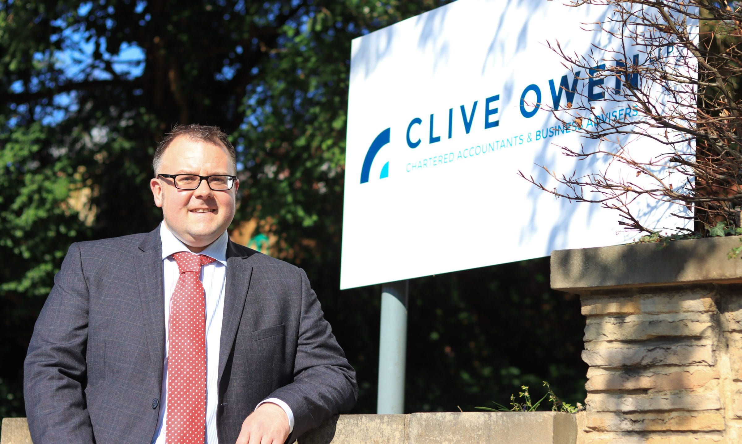Clive Owen promotes tax partner