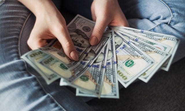 Exec pay drops by 22% in FTSE 100 firms, says PwC
