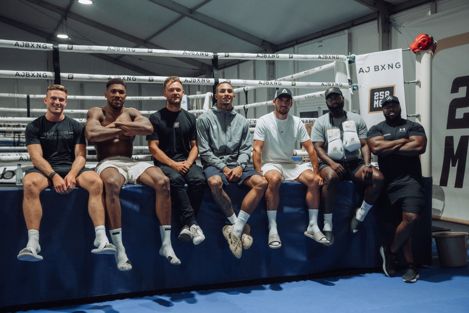 Evelyn Partners launches financial advice programme for boxers