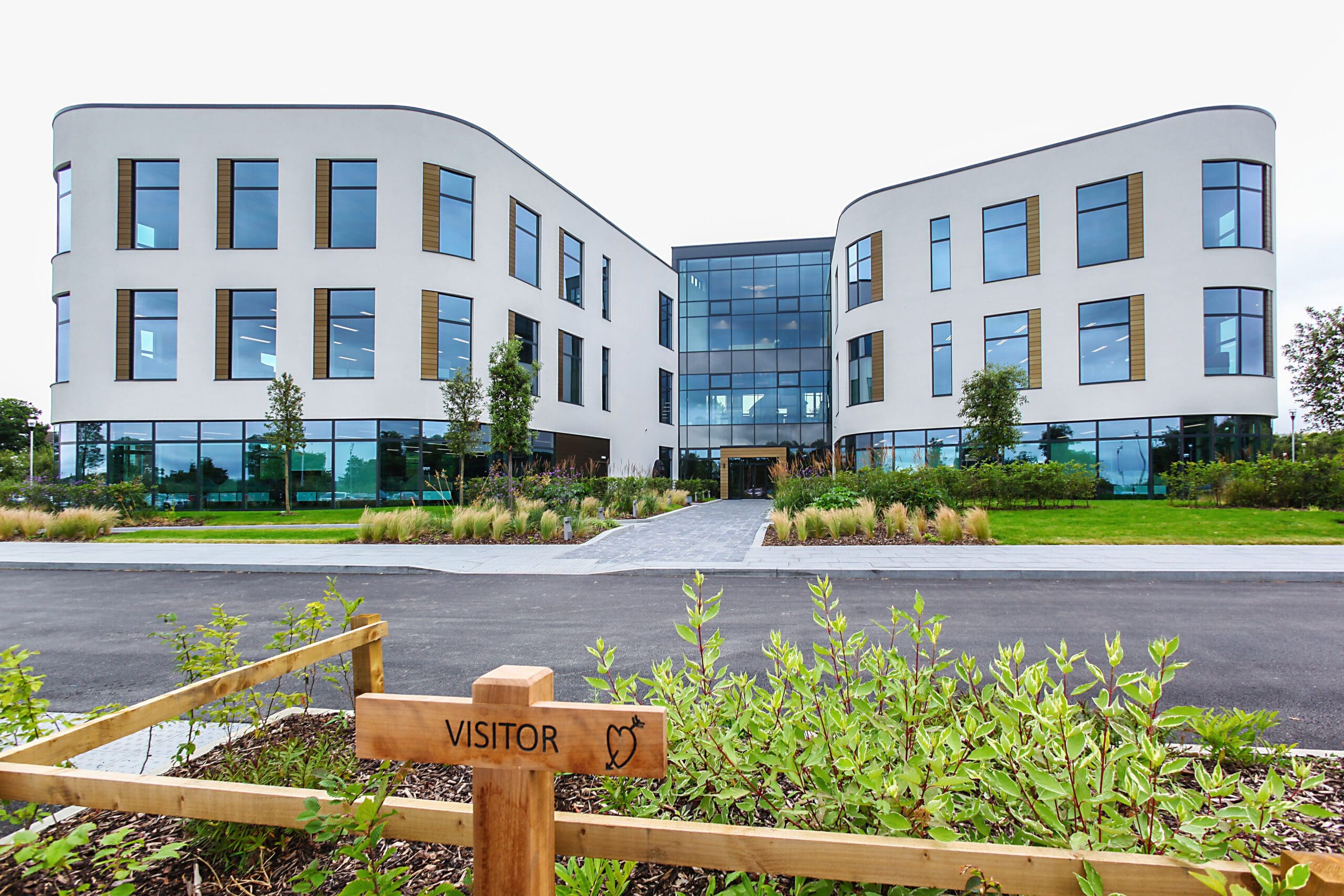 Moneypenny and Iris join forces to showcase the value of outsourcing