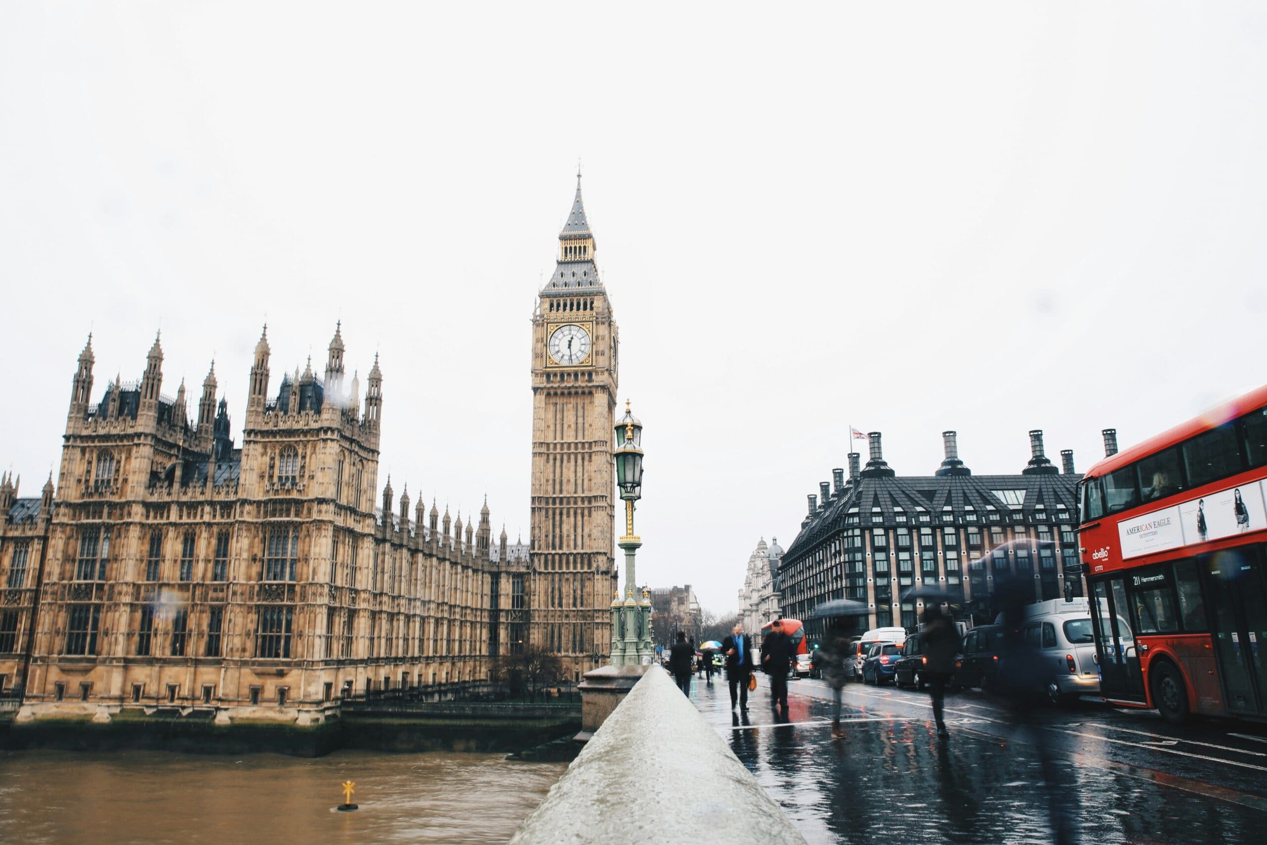 Frozen thresholds place HMRC under ‘considerable strain’, ICAEW warns
